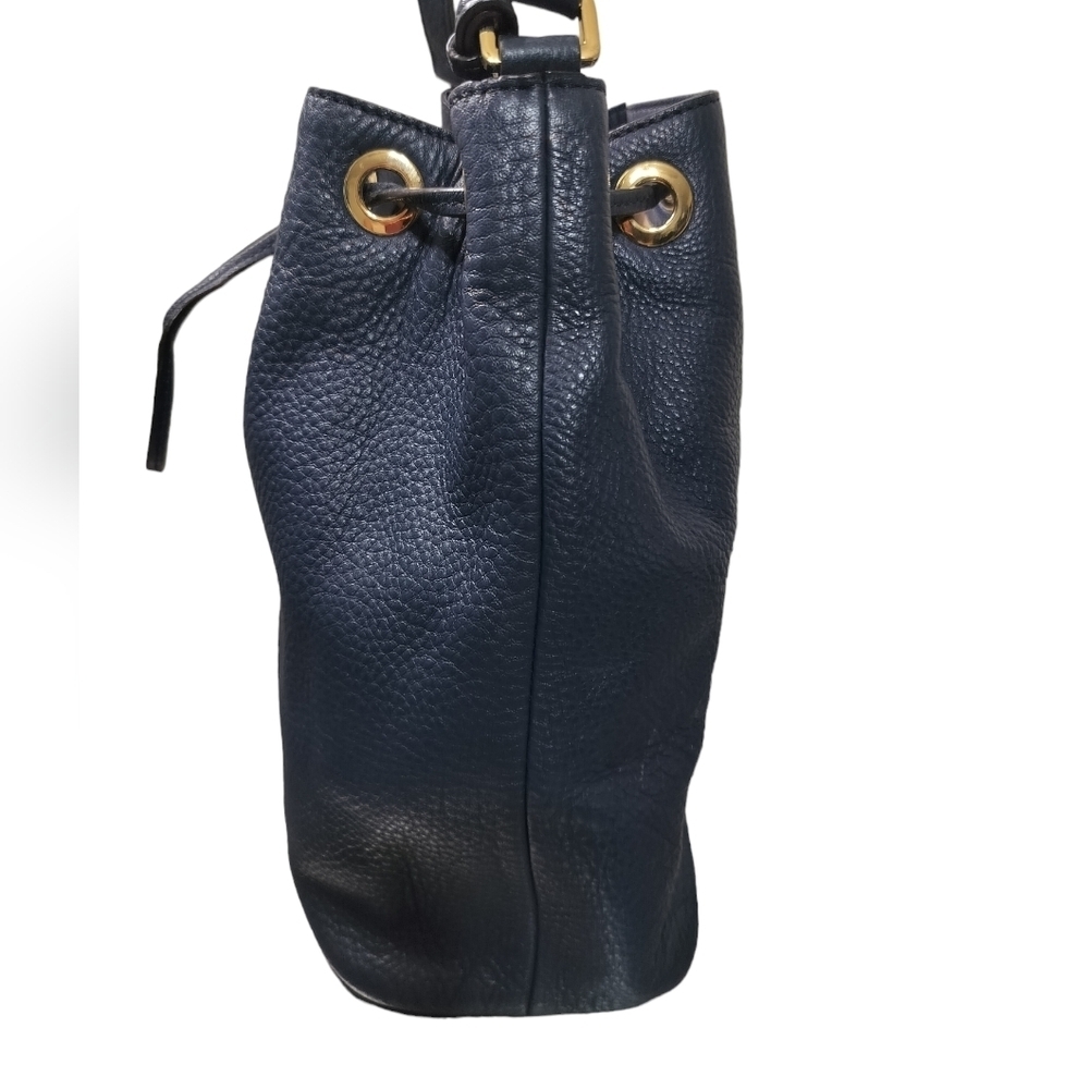 2385) Michael Kors Jules Navy Pebbled Leather Drawstring Shoulder Bag - Picture 4 of 11
